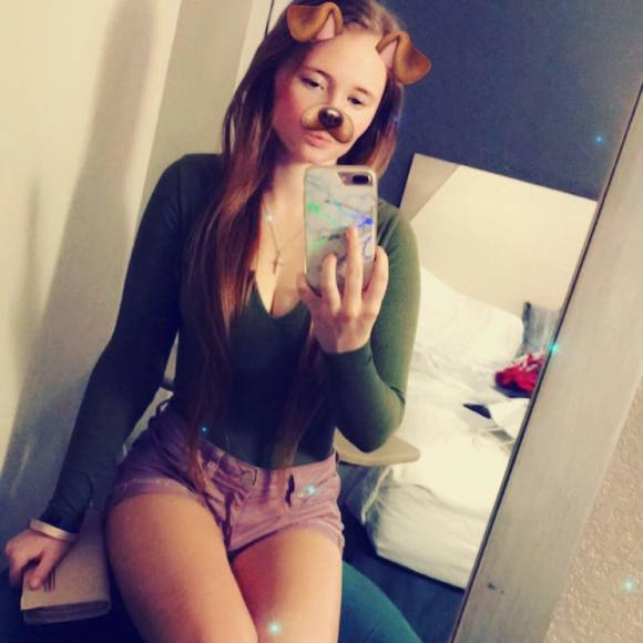 Meet your Posher, Rebecca - Picture 1 of 1